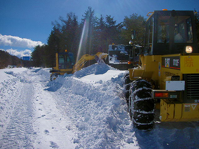 道路の除雪作業